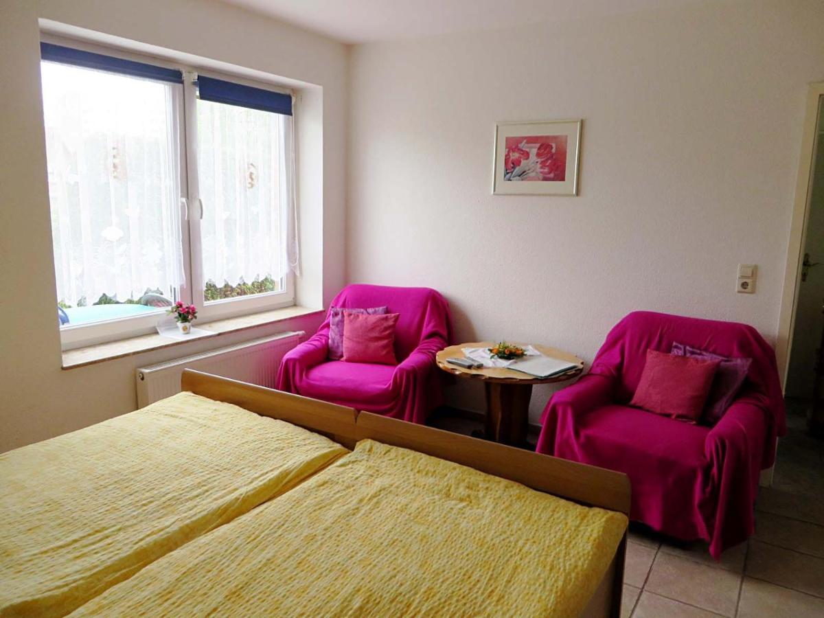 וארן Ferienwohnungen "Marie" Mit Terrassen, Inclusive Park- Und Stellplaetze Am Haus, Mueritz-Strand Nur 700M, Altstadt 10Min, Ruhige Lage, מראה חיצוני תמונה