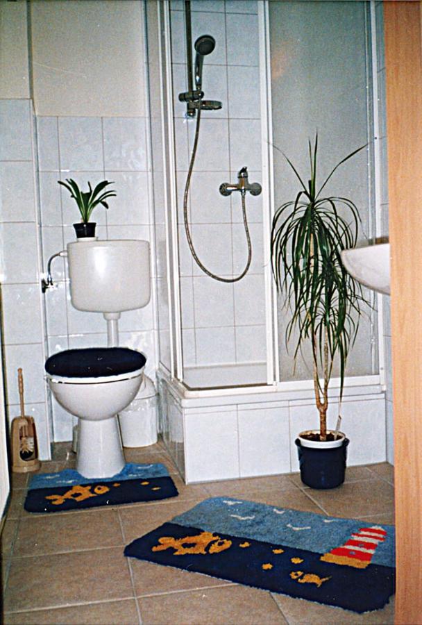 וארן Ferienwohnungen "Marie" Mit Terrassen, Inclusive Park- Und Stellplaetze Am Haus, Mueritz-Strand Nur 700M, Altstadt 10Min, Ruhige Lage, מראה חיצוני תמונה