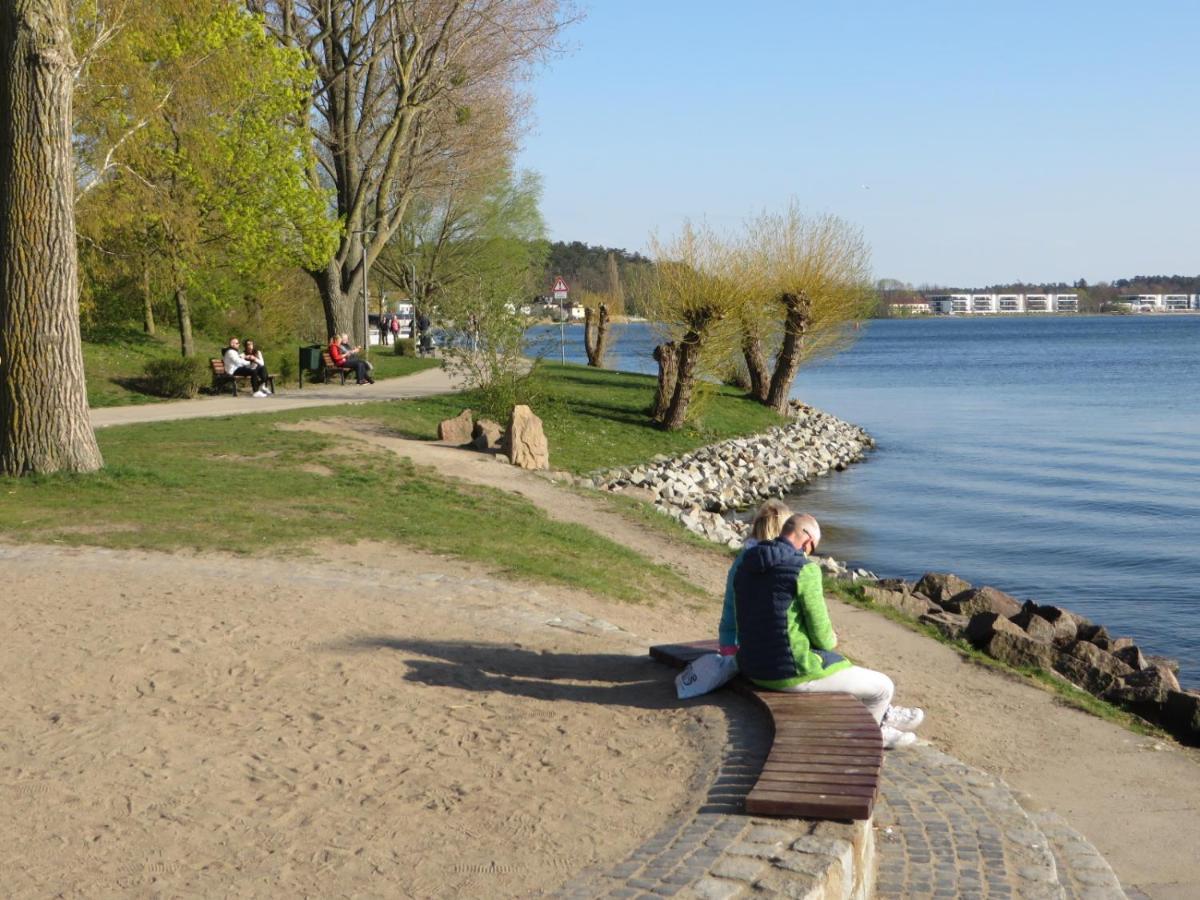 וארן Ferienwohnungen "Marie" Mit Terrassen, Inclusive Park- Und Stellplaetze Am Haus, Mueritz-Strand Nur 700M, Altstadt 10Min, Ruhige Lage, מראה חיצוני תמונה