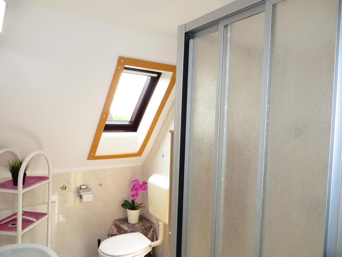 וארן Ferienwohnungen "Marie" Mit Terrassen, Inclusive Park- Und Stellplaetze Am Haus, Mueritz-Strand Nur 700M, Altstadt 10Min, Ruhige Lage, מראה חיצוני תמונה